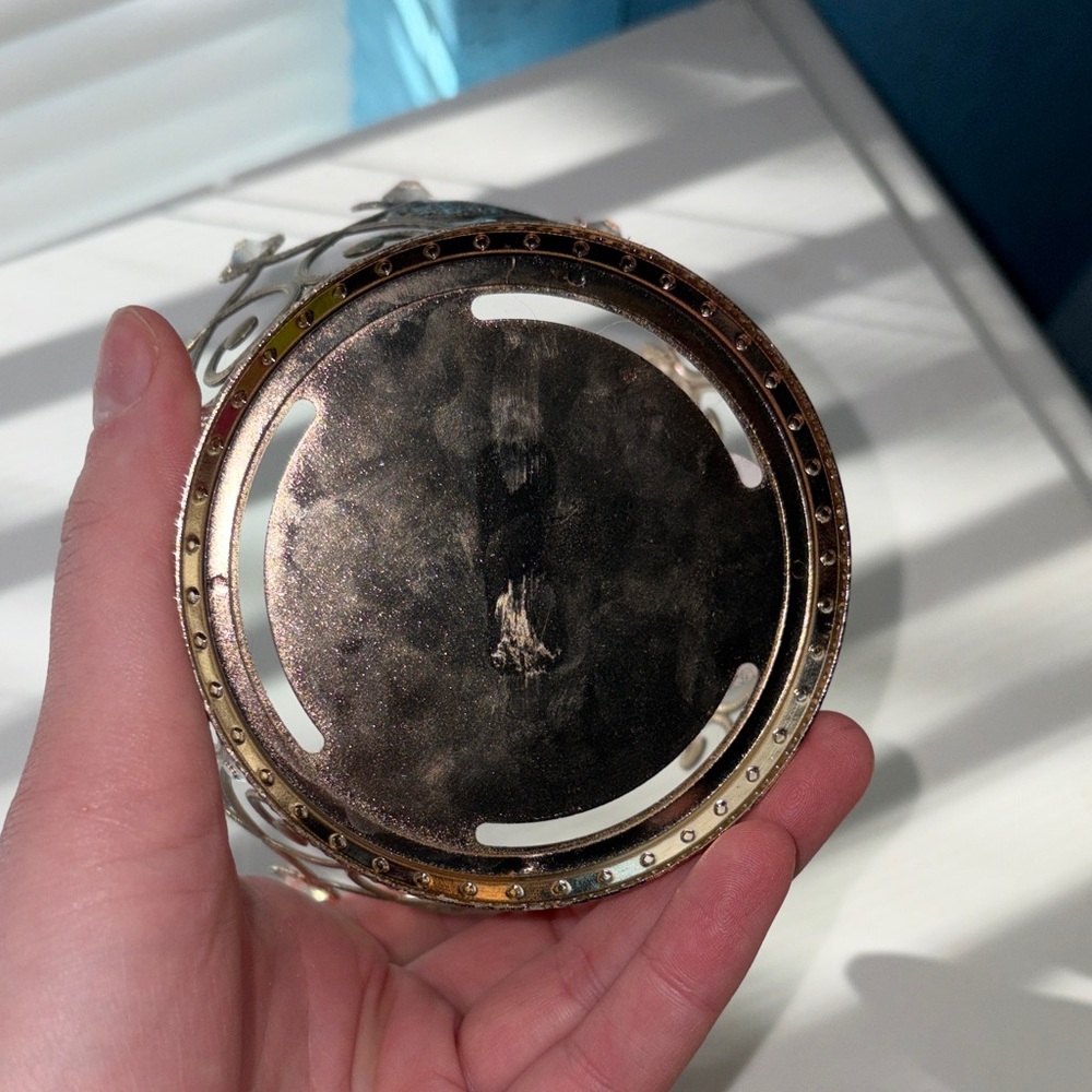 Bath & Body Works Gold Filigree Candle Holder - Picture 4 of 4